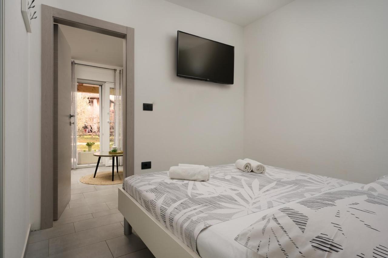 Apartments Elena Tia Μεντουλίν Εξωτερικό φωτογραφία